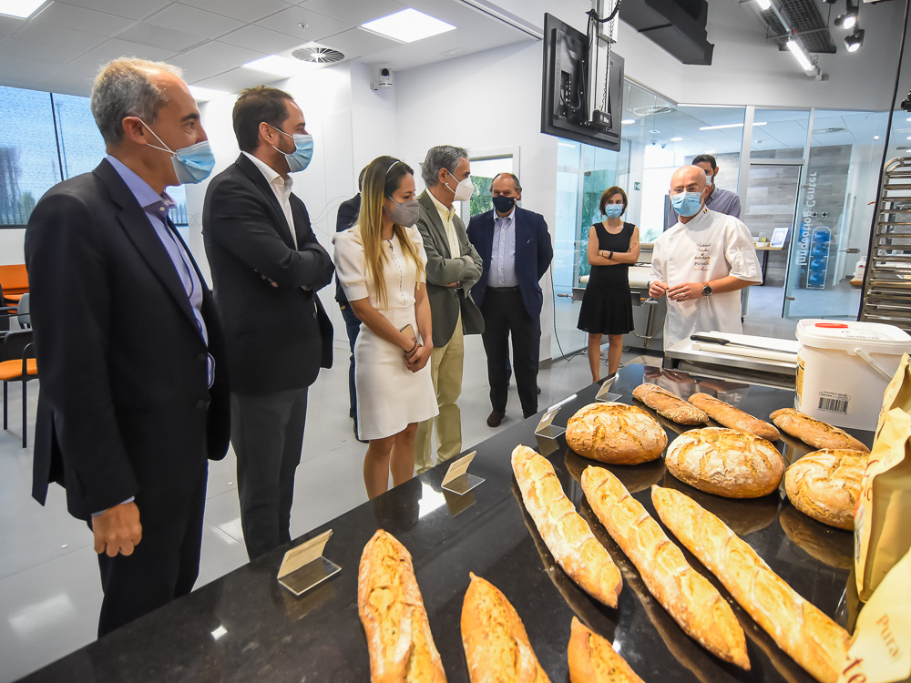 “Puratos”, empresa dedicada a la producción de materias primas de panadería, pastelería y chocolate, inaugura una nueva sede en Torrejón de Ardoz